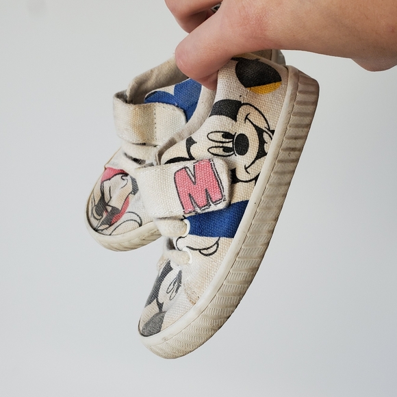 Disney Zara Baby Shoes Size 6 - Picture 3 of 5